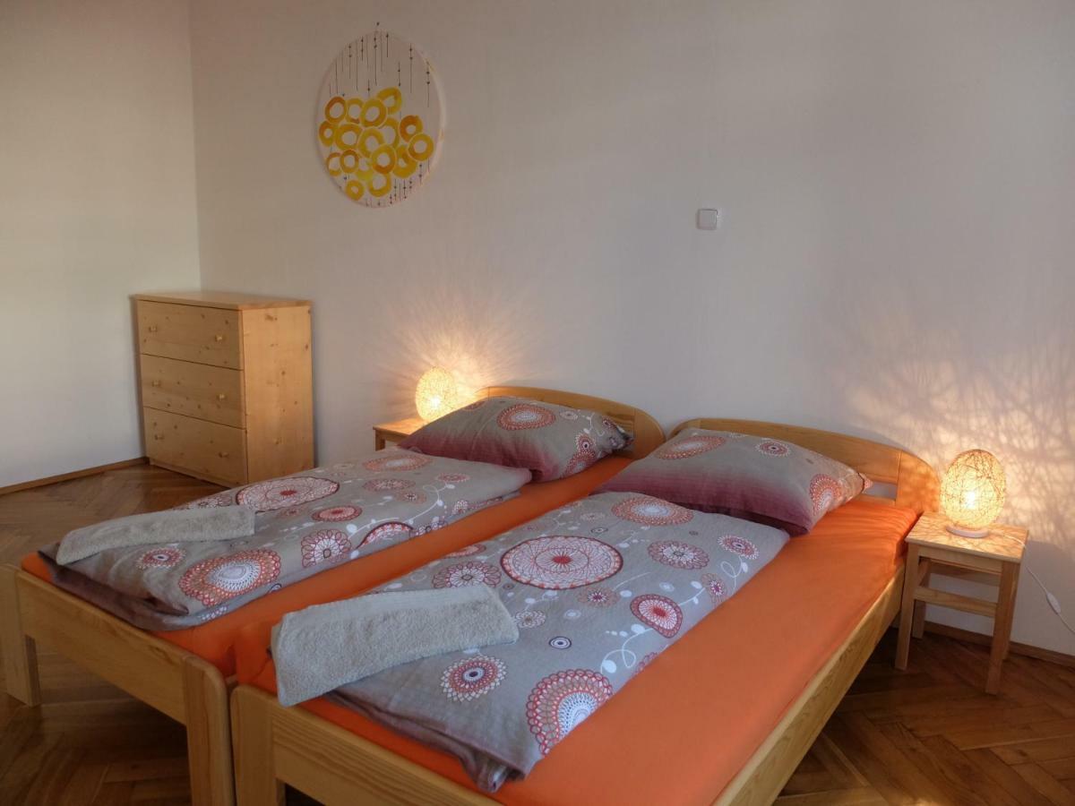 Apartment Trebon Bagian luar foto